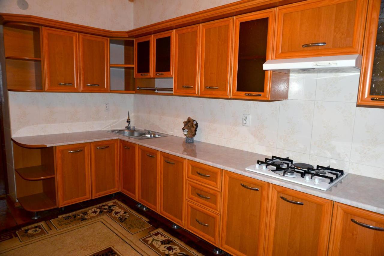 أوش Astoria B&B المظهر الخارجي الصورة