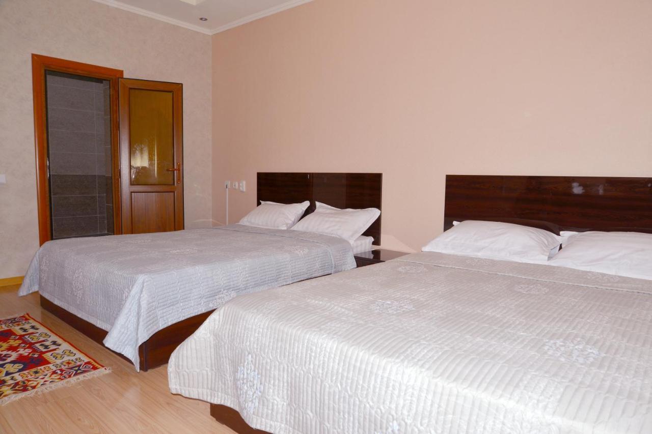أوش Astoria B&B المظهر الخارجي الصورة
