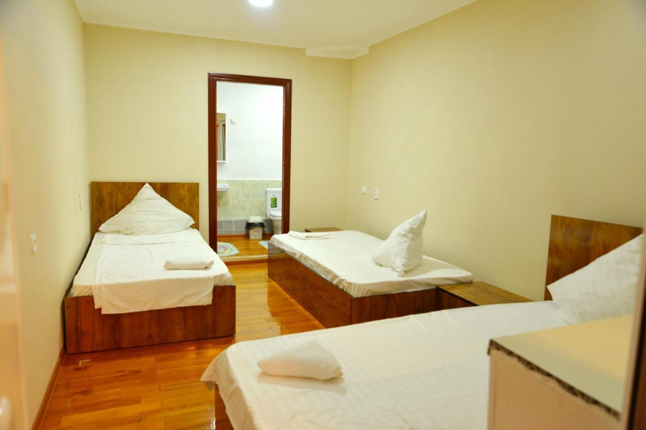 أوش Astoria B&B المظهر الخارجي الصورة